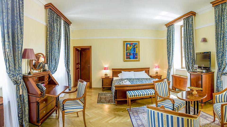 Hotel Kazbek in Dubrovnik, room